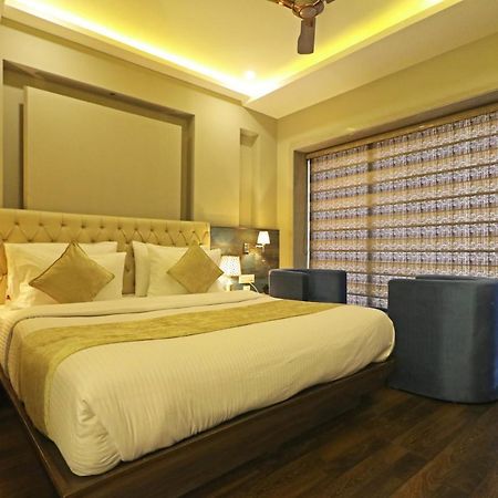 The Ivy Grand Hotel In City Centre With Free Secured Parking New Delhi Eksteriør bilde