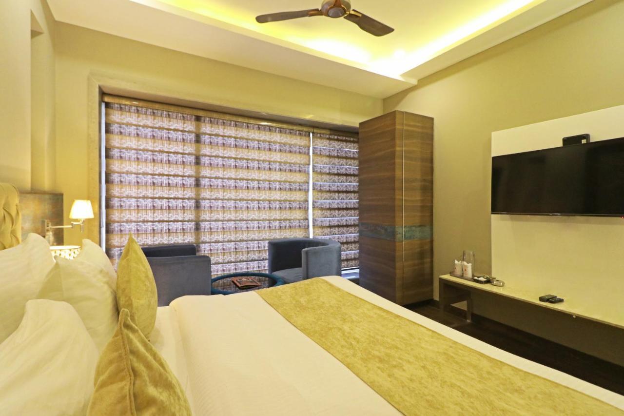 The Ivy Grand Hotel In City Centre With Free Secured Parking New Delhi Eksteriør bilde