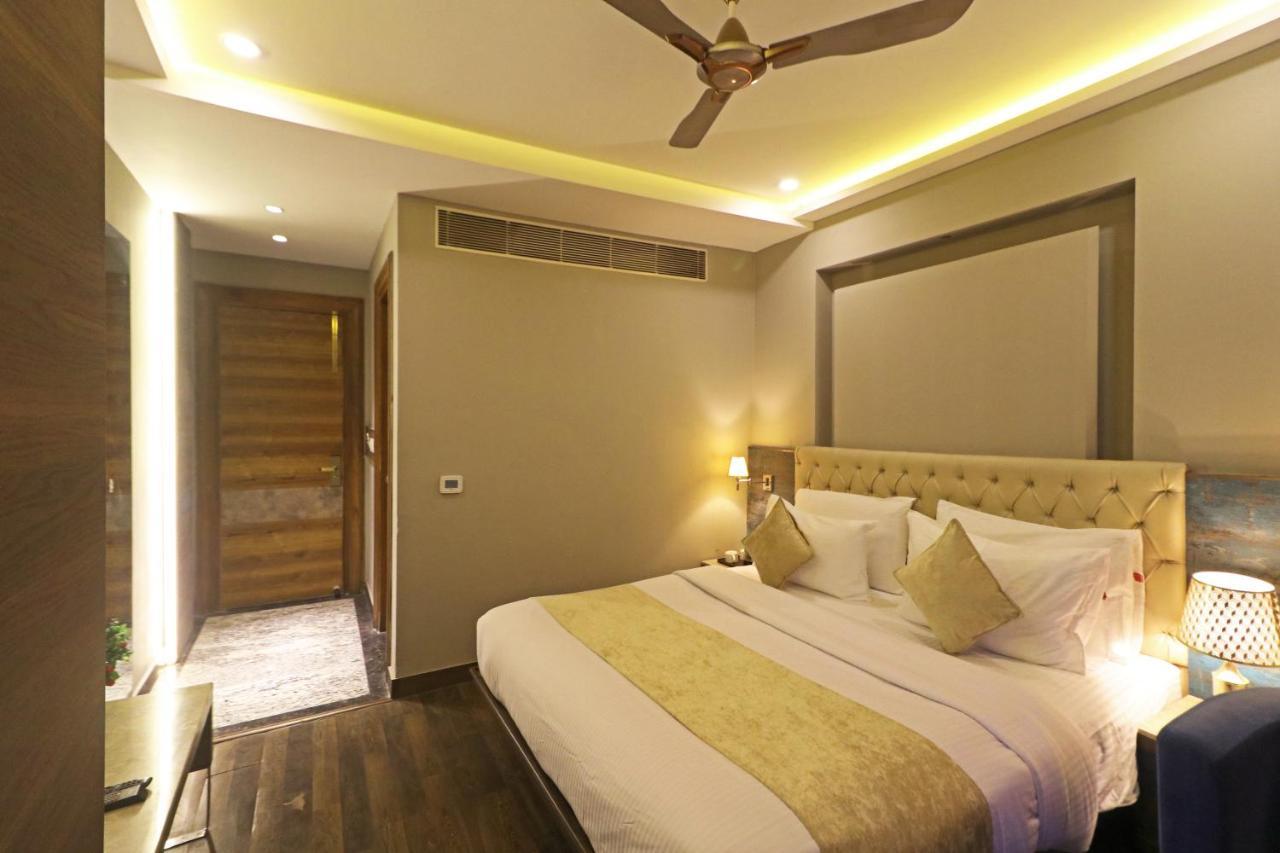 The Ivy Grand Hotel In City Centre With Free Secured Parking New Delhi Eksteriør bilde