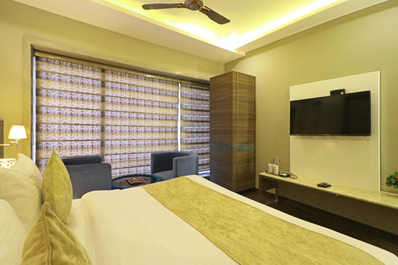 The Ivy Grand Hotel In City Centre With Free Secured Parking New Delhi Eksteriør bilde