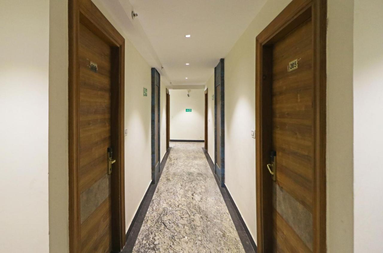 The Ivy Grand Hotel In City Centre With Free Secured Parking New Delhi Eksteriør bilde