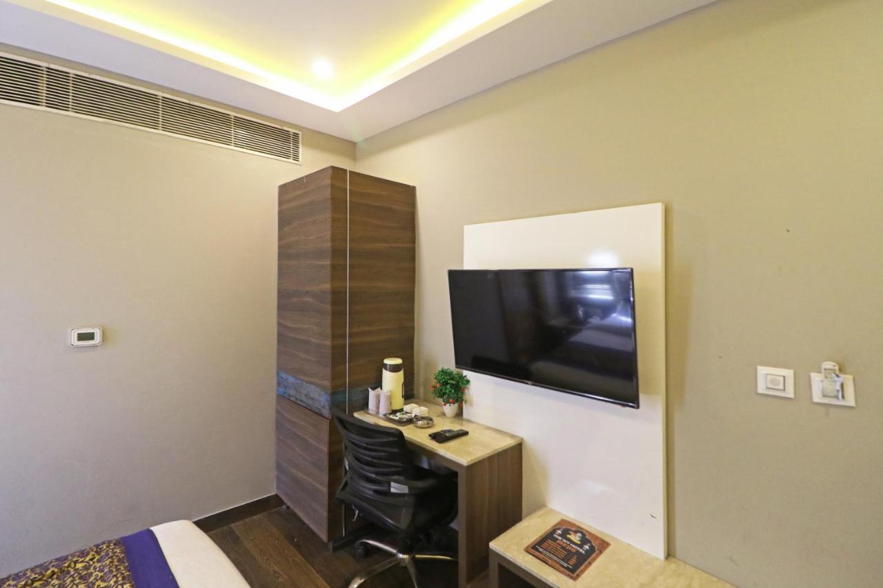 The Ivy Grand Hotel In City Centre With Free Secured Parking New Delhi Eksteriør bilde
