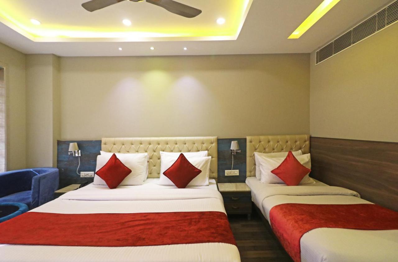 The Ivy Grand Hotel In City Centre With Free Secured Parking New Delhi Eksteriør bilde