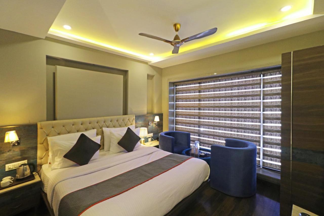 The Ivy Grand Hotel In City Centre With Free Secured Parking New Delhi Eksteriør bilde
