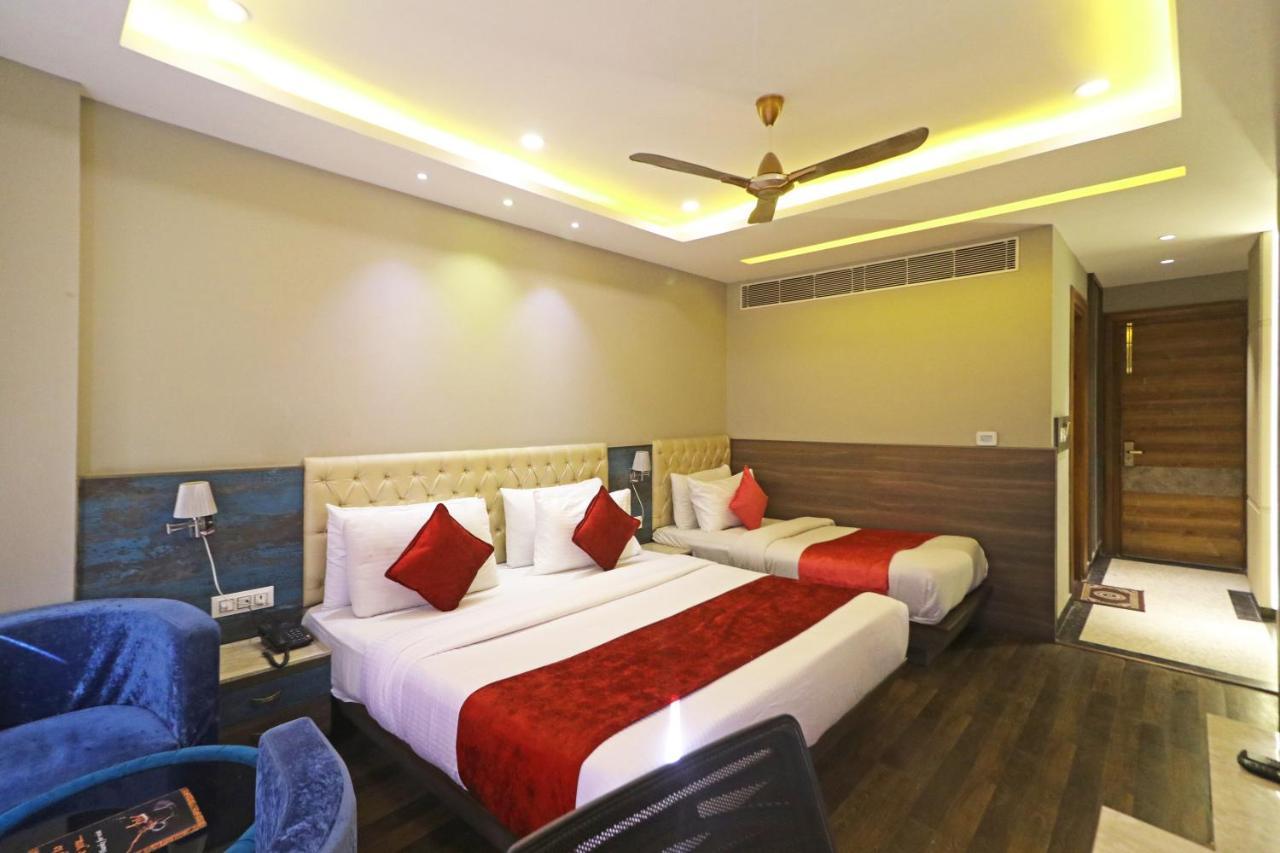 The Ivy Grand Hotel In City Centre With Free Secured Parking New Delhi Eksteriør bilde