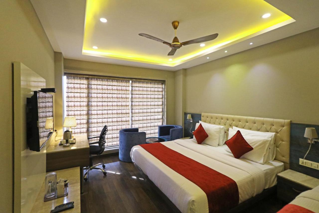 The Ivy Grand Hotel In City Centre With Free Secured Parking New Delhi Eksteriør bilde