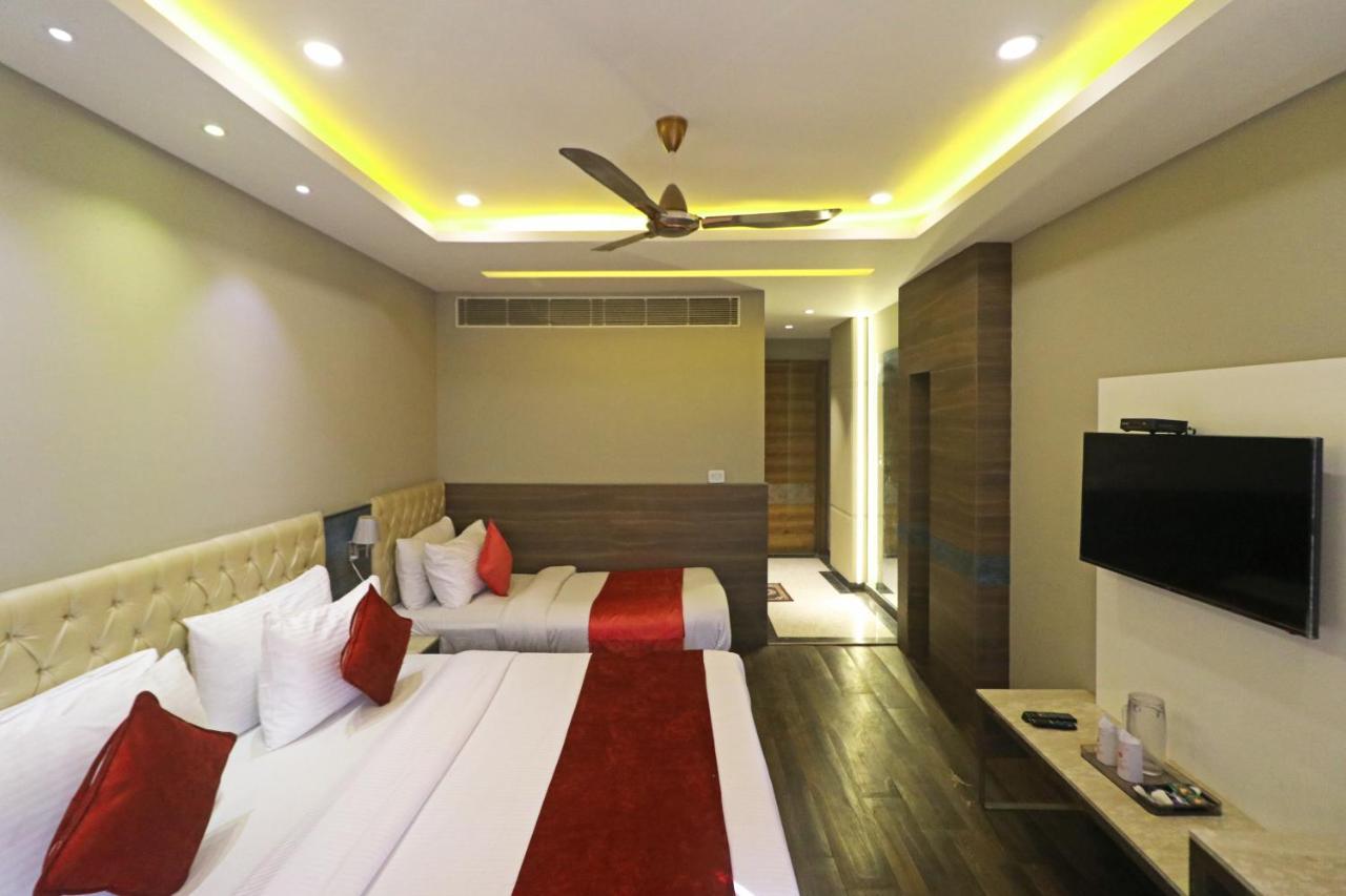 The Ivy Grand Hotel In City Centre With Free Secured Parking New Delhi Eksteriør bilde